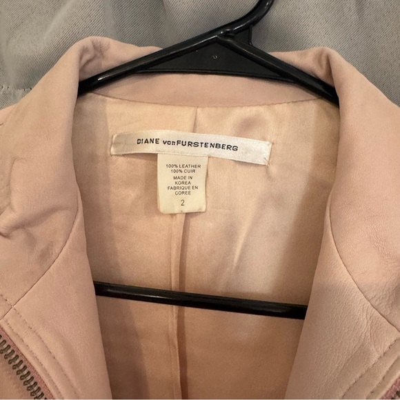 Diane Von Furstenberg Ladies Slim Fit Leather Jacket / Size 2 - Picture 6 of 7